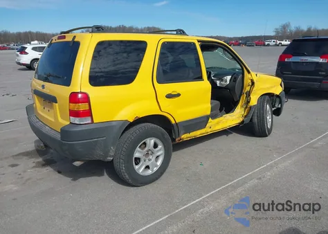 2003 Ford Escape Xlt z USA, uszkodzony, nr VIN 1FMYU031X3KB80037
